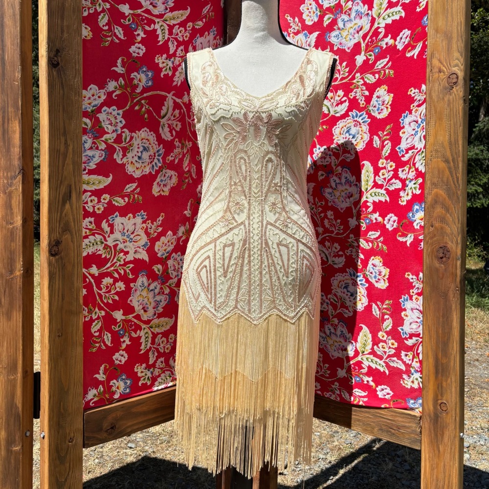 Roaring 20's Retro StyleCream Gold Sequin Beaded Fringe Flapper Dress Size S